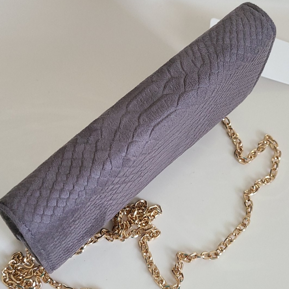 ⛔️SOLD⛔️ Urban Expressions Clutch - Picture 3 of 16